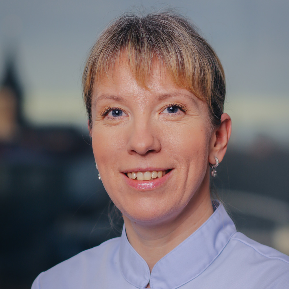 dr. Jana Annuk